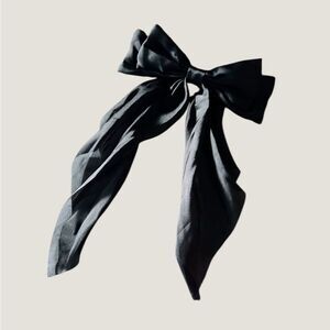 ✨3/$25✨Black Anthropologie Bow